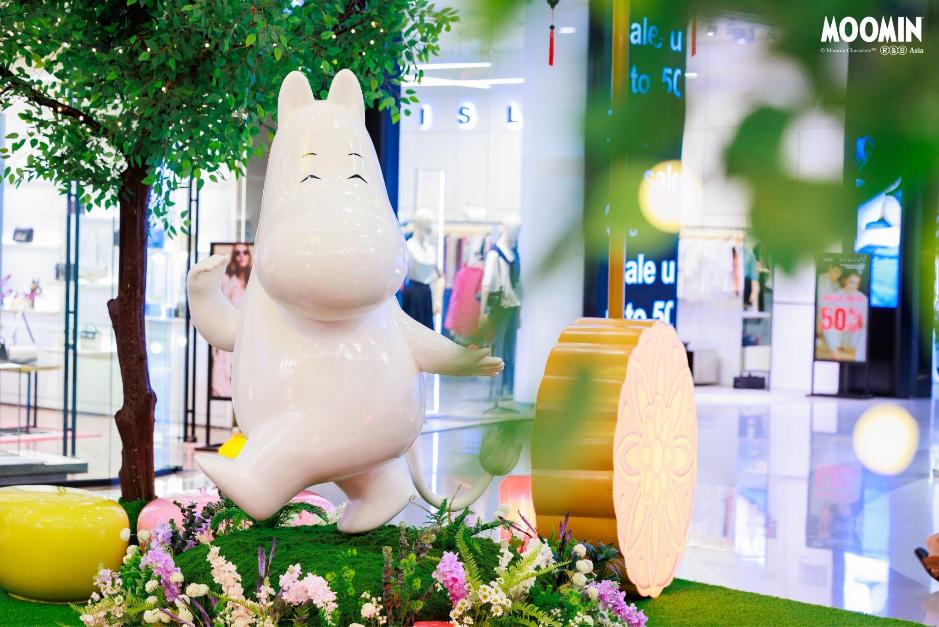 Lần đầu tiên tại Crescent Mall: Cụm trang trí Moonlit Moominvalley được tái hiện trong mùa Trung Thu Trăng Tròn Trọn Tình Thân - Ảnh 3.