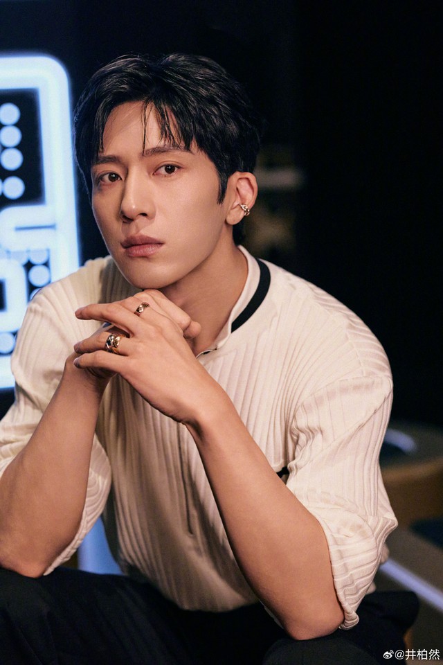 Tổng t&agrave;i cưới ch&acirc;n d&agrave;i đắt gi&aacute; nhất showbiz, 2 b&ecirc;n th&ocirc;ng gia chấm c&ocirc; d&acirc;u ch&uacute; rể 0 điểm- Ảnh 7.