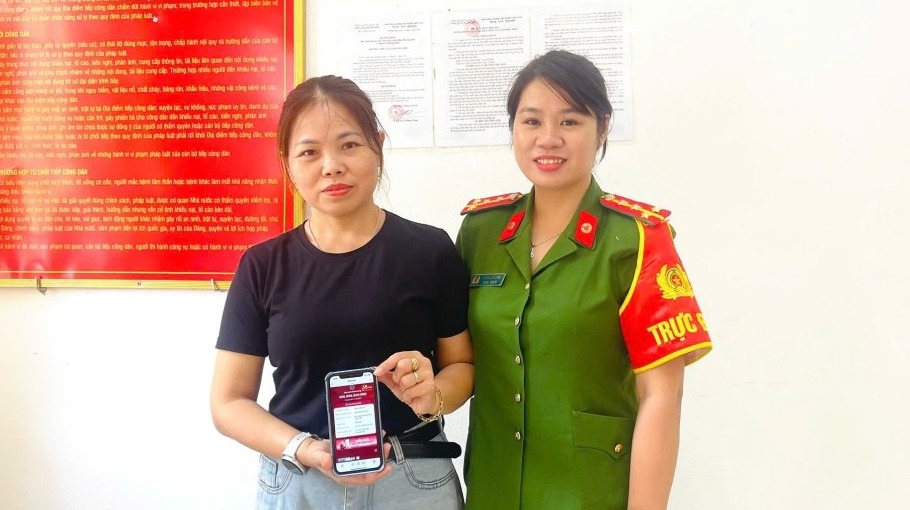 C&ocirc;ng an x&aacute;c minh giao dịch chuyển tiền 300 triệu đồng v&agrave;o t&agrave;i khoản của một gi&aacute;o vi&ecirc;n- Ảnh 1.