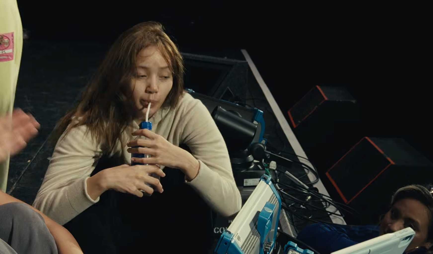 1 ph&uacute;t 19 gi&acirc;y b&oacute;c trần g&oacute;c khuất của Lisa (BLACKPINK)- Ảnh 5.