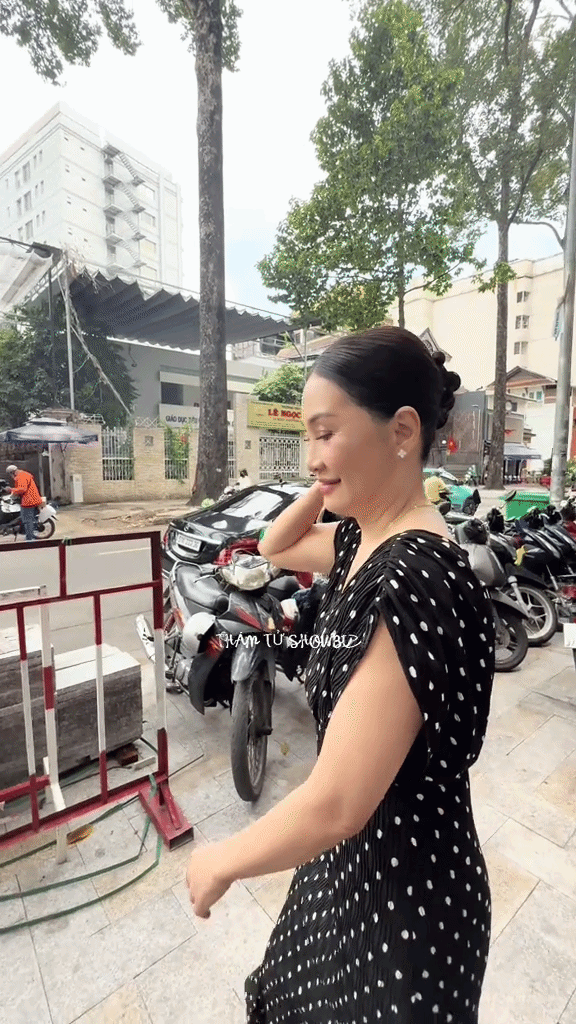 Nữ nghệ sĩ Việt "cải l&atilde;o ho&agrave;n đồng" ở tuổi 63, c&ocirc;ng lớn tới từ m&agrave;n styling đậm chất H&agrave;n- Ảnh 6.