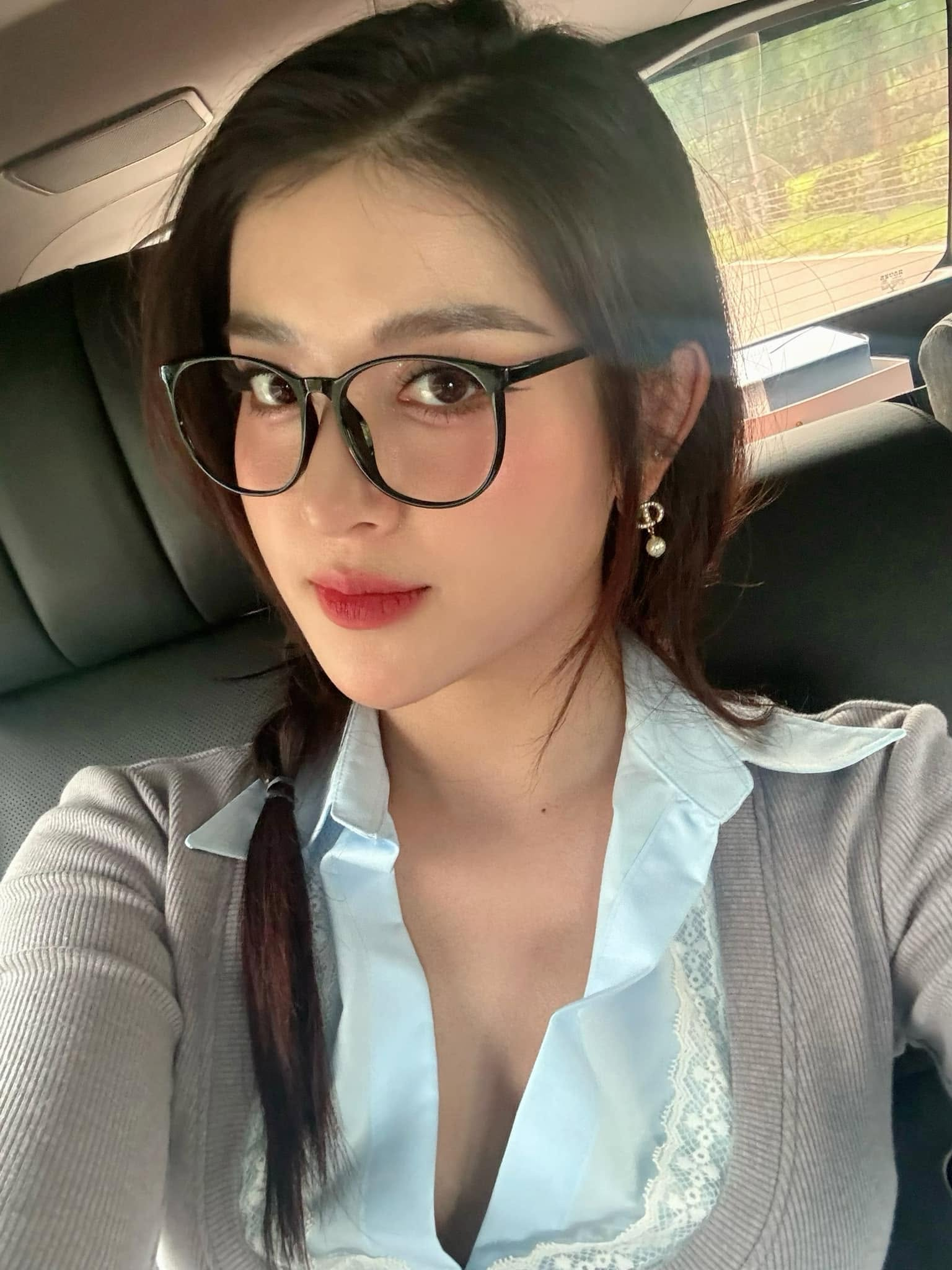 Biệt thự 3 tầng to&agrave;n m&agrave;u trắng của mỹ nh&acirc;n H&agrave; Nội 30 tuổi chưa lấy chồng, được b&aacute;o Trung khen l&agrave; "quốc bảo nhan sắc"- Ảnh 11.