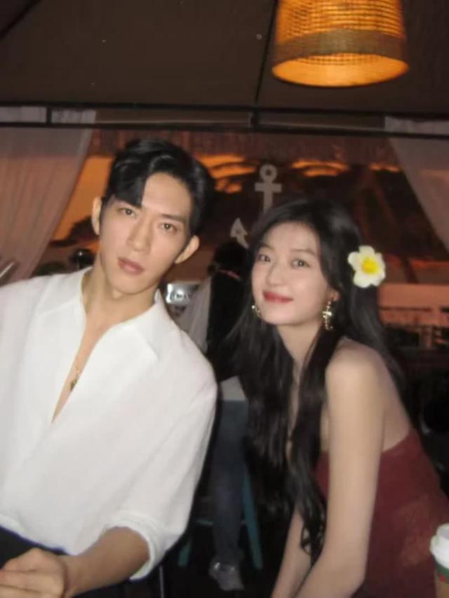 Mỹ nh&acirc;n &ldquo;Đầu Xu&acirc;n Tươi S&aacute;ng&rdquo; duy tr&igrave; v&oacute;c d&aacute;ng mảnh mai nhờ 5 th&oacute;i quen kh&ocirc;ng cần &eacute;p c&acirc;n cực đoan- Ảnh 2.