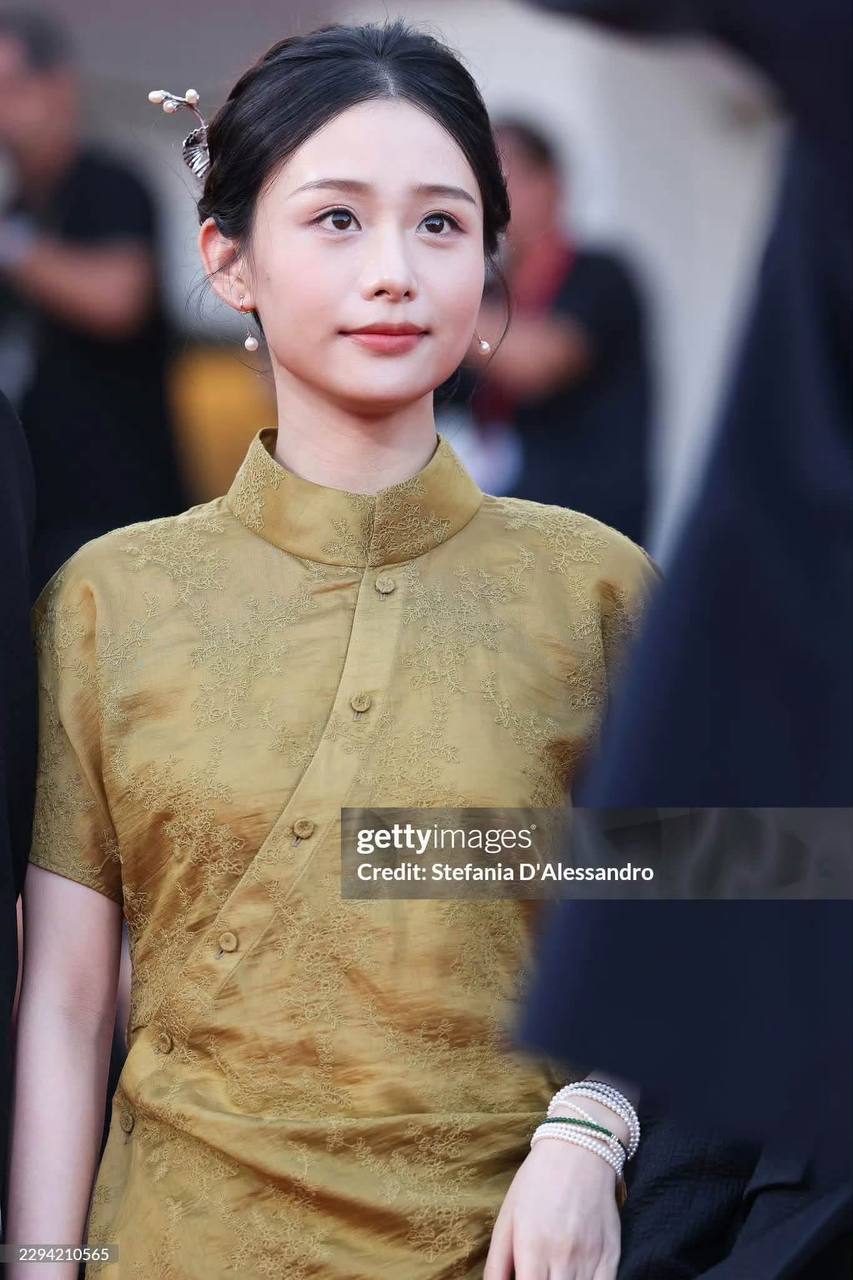 Xuất hiện mỹ nh&acirc;n khiến Getty Images b&oacute; tay, đẹp kiểu "băng thanh ngọc khiết" l&agrave; đ&acirc;y chứ đ&acirc;u- Ảnh 3.