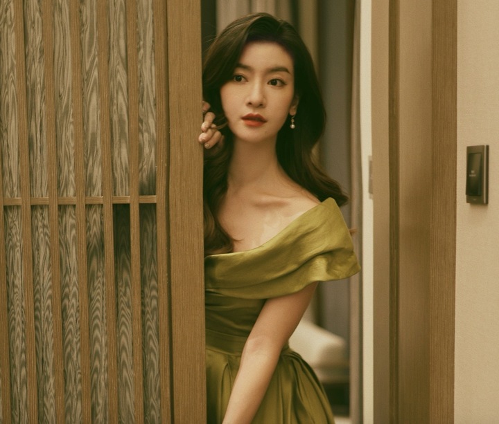 Tiểu Yến Tử từng nhận "gạch đ&aacute;" v&igrave; diễn xuất, U50 vi&ecirc;n m&atilde;n b&ecirc;n chồng t&agrave;i tử- Ảnh 3.