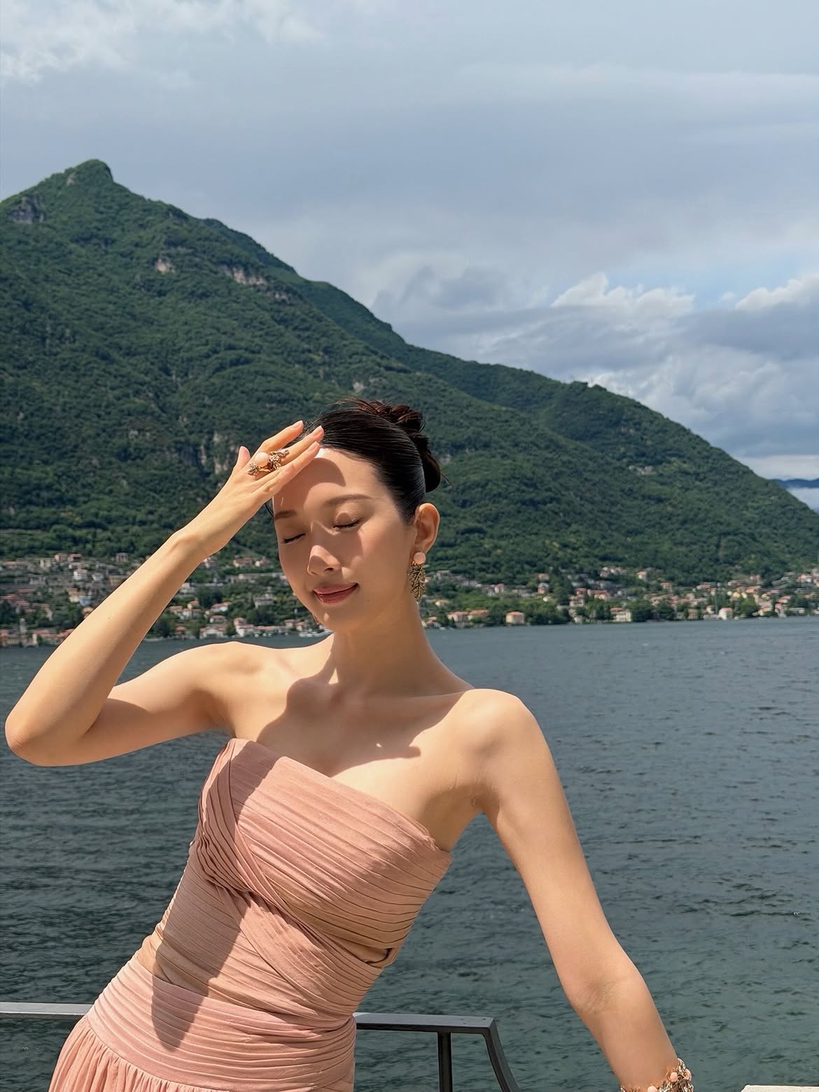 Moon Ga Young lộ diện giữa nghi vấn hẹn hò Lee Jong Suk, visual thái độ thế nào mà gây xôn xao?- Ảnh 1.