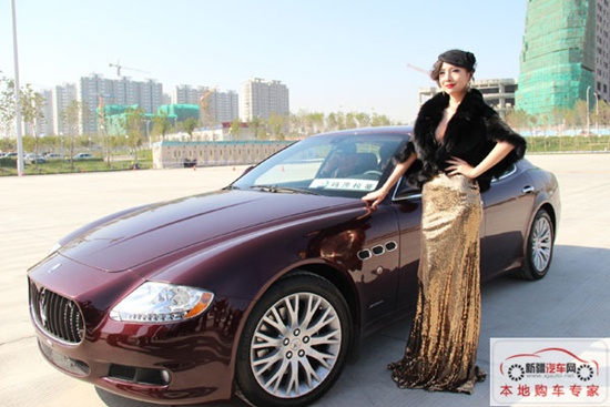 can-lo-lo-khoe-phong-cach-quy-ba