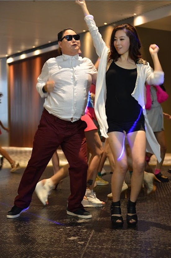 Sao nam Hồng Kông rủ nhau nhảy "Hong Kong Style"
