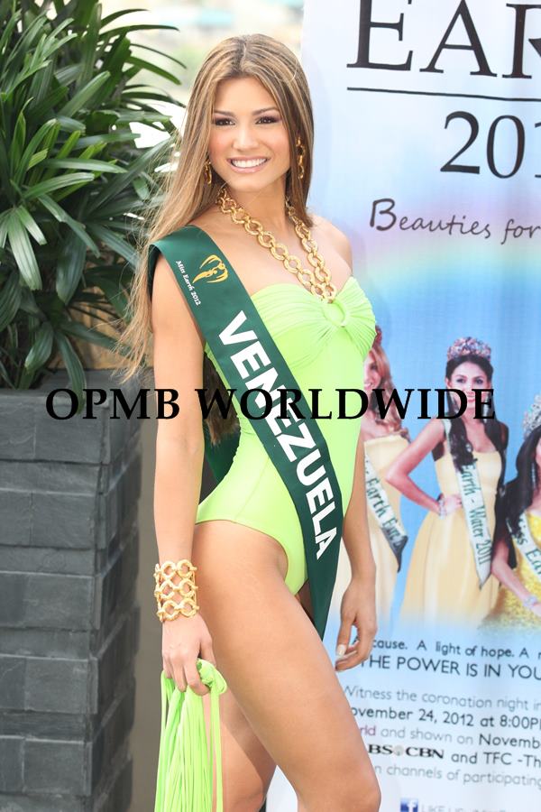 Những đối thủ "đáng gờm" của Hoàng Anh tại Miss Earth 2012 17