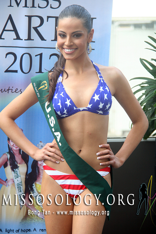 Nhan sắc của thí sinh Miss Earth 2012 gây thất vọng 13