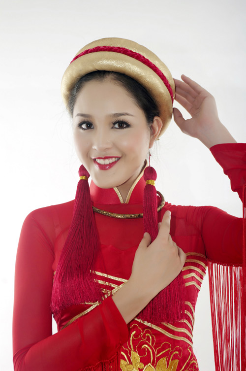 Miss Earth: Hoàng Anh đang ngang điểm chủ nhà Philippines 5