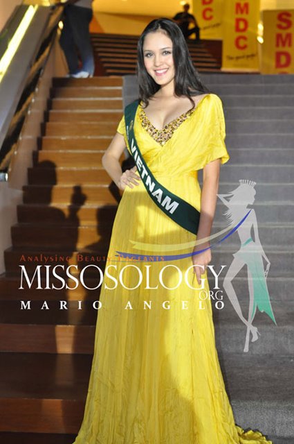 Miss Earth: Hoa hậu Nga ngã khuỵu trên sân khấu 7