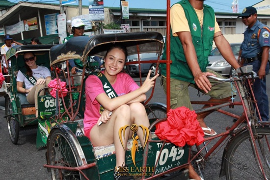 Hoàng Anh "hao hao" Mai Phương Thúy trong trang phục biển 13