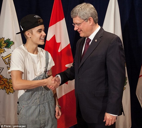 Justin Bieber bị chê "lôi thôi" khi gặp Thủ tướng Canada 1