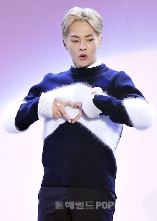 151120-star-xiumin6-1c2ed