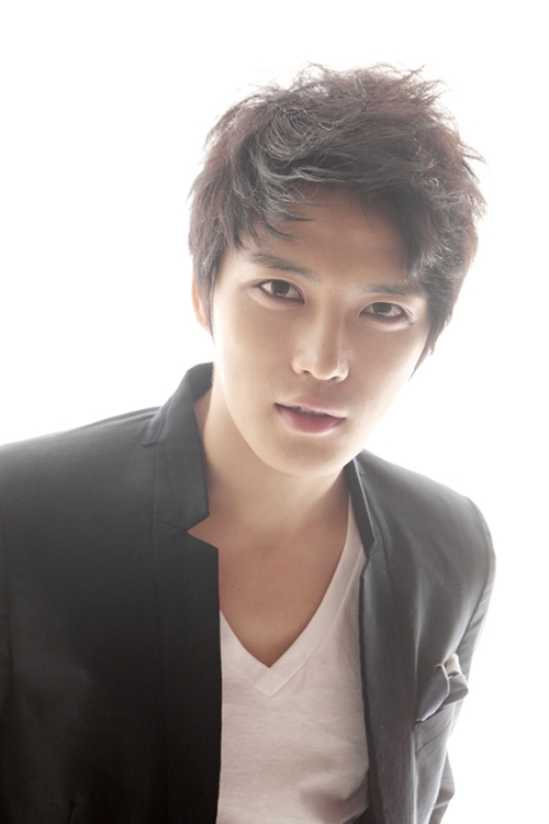 Jaejoong chuẩn bị tung solo album Rock 2