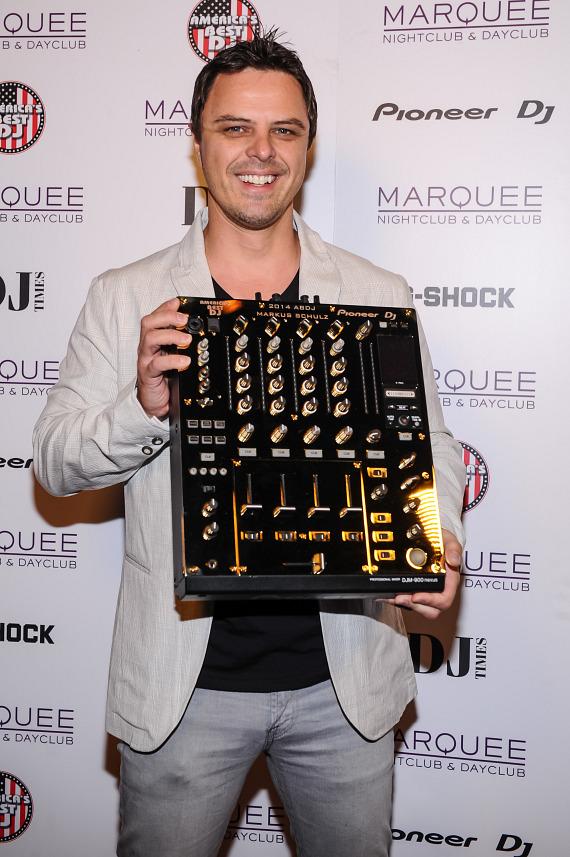 Markus-Schulz-with-24-Karat-Gold-Pioneer-DJ-Mixer-570-d57a6