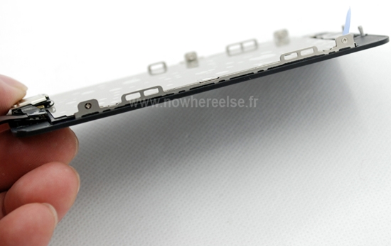 iphone-5-tiep-tuc-khoe-dang-truoc-cong-chung