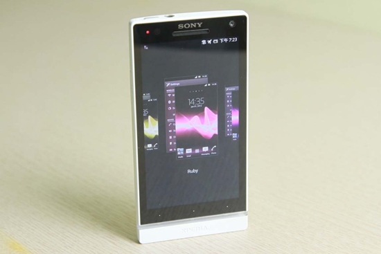 ngam-sony-xperia-sl-sieu-toc-vua-den-viet-nam