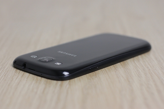 Ngắm Galaxy S III màu đen tuyệt đẹp tại Việt Nam