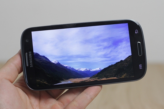 Ngắm Galaxy S III màu đen tuyệt đẹp tại Việt Nam
