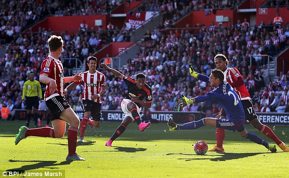 1442763688536_lc_galleryImage_Anthony_Martial_scores_th-45a26