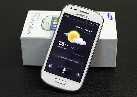 Trên tay Galaxy S III Mini - Siêu phẩm thu nhỏ 11