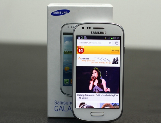 Trên tay Galaxy S III Mini - Siêu phẩm thu nhỏ 13