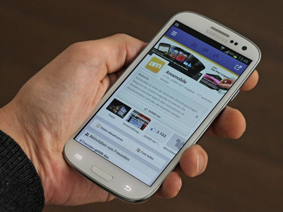 Facebook khuyến kh&iacute;ch nh&acirc;n vi&ecirc;n d&ugrave;ng Android 1