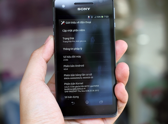 Trên tay Sony Xperia V - smartphone chống nước "đỉnh" 13