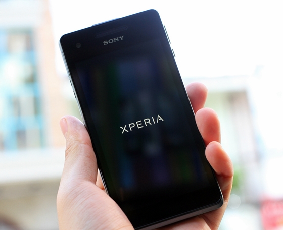 Trên tay Sony Xperia V - smartphone chống nước "đỉnh" 5