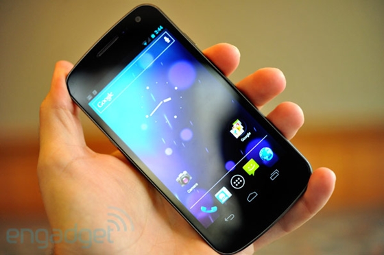 Google gọi Nexus 4 là iPhone 2