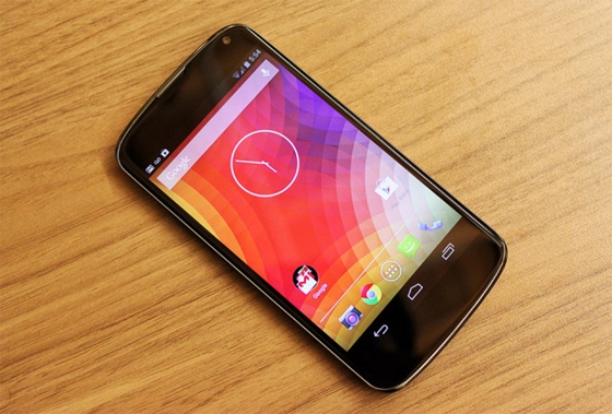 Google gọi Nexus 4 là iPhone 3