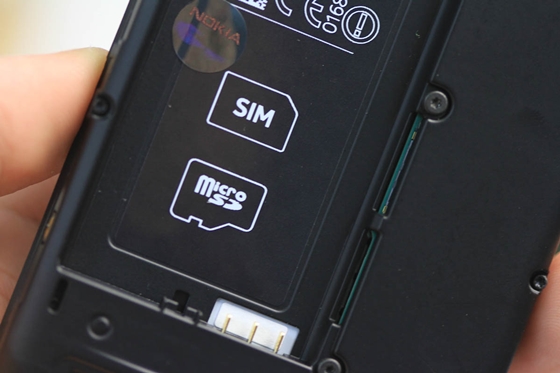 Nokia Lumia 820 về Việt Nam với giá 11 triệu đồng 10