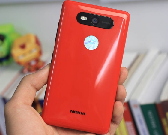 Nokia Lumia 820 về Việt Nam với giá 11 triệu đồng 2