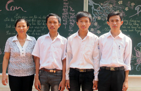 3 học sinh nhặt được 30 triệu đồng trả lại người đánh mất 2