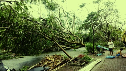 Ít nhất 14 người chết và mất tích, nhiều thiệt hại về tài sản sau bão 6