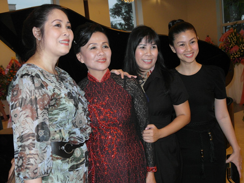 Kim Thư - Phước Sang lần đầu t&aacute;i xuất sau ồn &agrave;o ly h&ocirc;n 5