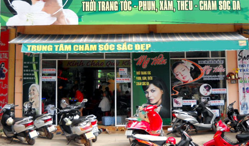 Chơi sang, chi ngàn USD mua đồ tặng cô 1