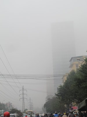 Sương mù phủ trắng Hà Nội 9
