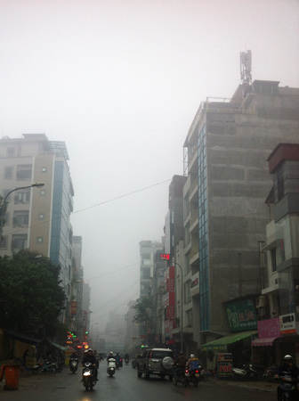 Hà Nội mờ mịt trong sương mù 14