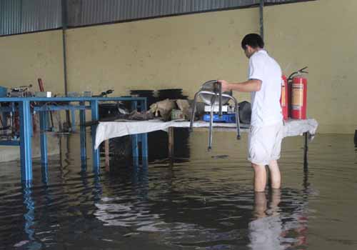  Người dân TP.HCM ''chạy lụt" trong đêm 3