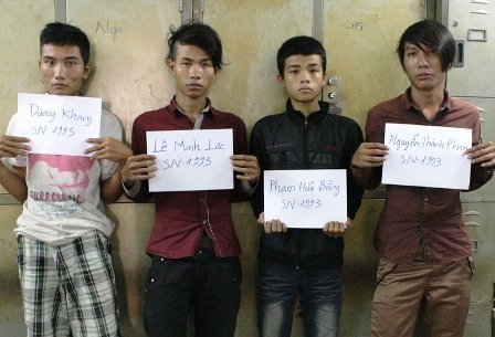 TP.HCM: Nhóm cướp vung dao cướp xe của một phụ nữ 1