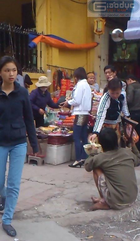 Gã ăn xin ban ngày, tối đi Nouvo tái xuất với chiêu mới 1