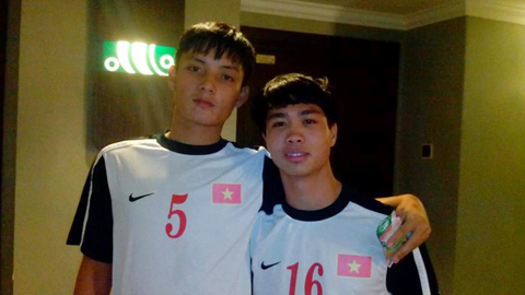 Hoàng Văn Khánh (trái) và Công Phượng từng là đồng đội trong màu áo U19 Việt Nam