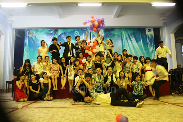 tiec-prom-lung-linh-cua-teen-quoc-hoc-hue