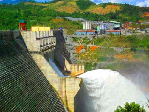 4-ngay-11-dot-rung-chan-manh-o-quang-nam