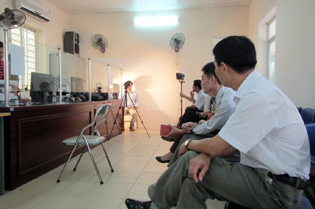 ha-noi-chinh-thuc-cap-chung-minh-thu-in-ten-cha-me