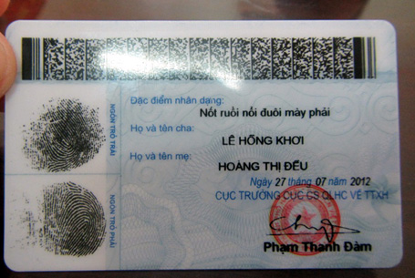ha-noi-chinh-thuc-cap-chung-minh-thu-in-ten-cha-me