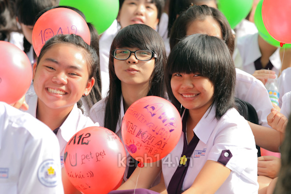 teen-ntmk-va-marie-curie-chao-don-khoi-10-cuc-de-thuong